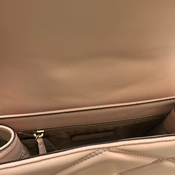 Micheal Kors purse - Picture 4 of 5